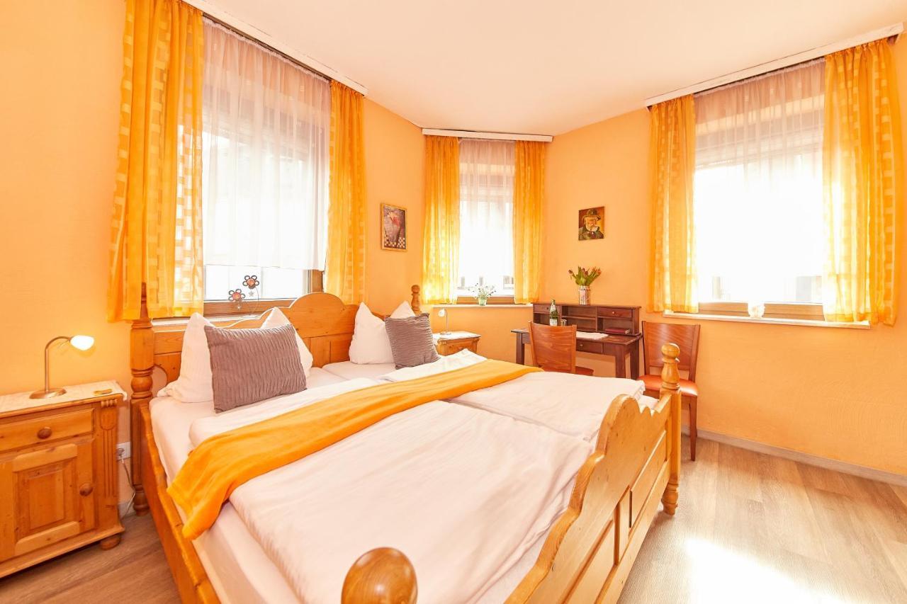 Hotel Zum Dicken Baum Майен Экстерьер фото